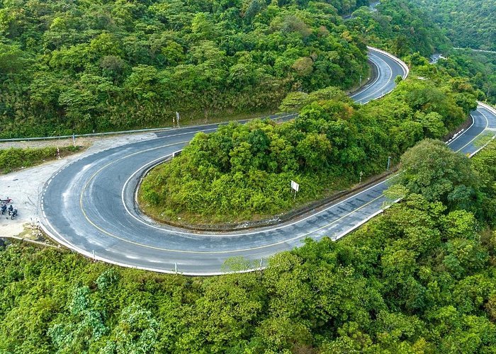 Vietnam Scenic Bike Adventure: A Visual and Spiritual Odyssey